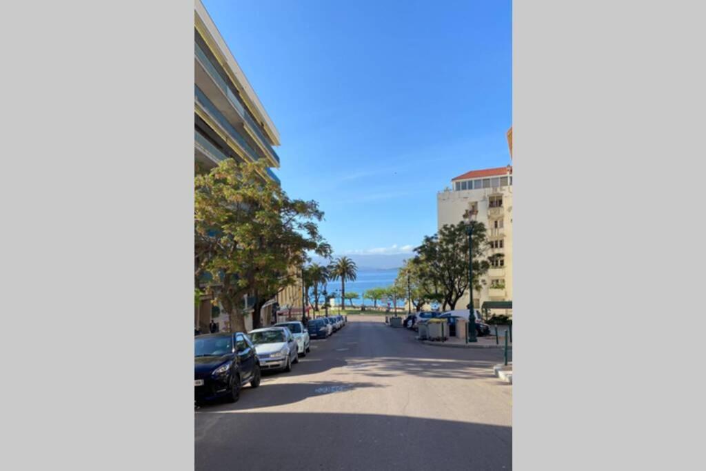 Ajaccio Charmant T2 neuf 40m2 avec balcon au Trottel wifi Clim parking plage à pieds 100m Ajaccio (Corsica) Exterior foto
